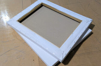 HM Cnvases: 40% Off Special Offer Canvases & Packs